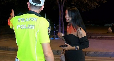 Polis çevirmesine takılan ehliyetsiz sürücü sözleri şaşkına çevirdi: 'Şimdi ararım ve buraya yığarım'