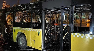 İstanbul'da İETT otobüsü alev alev yandı!